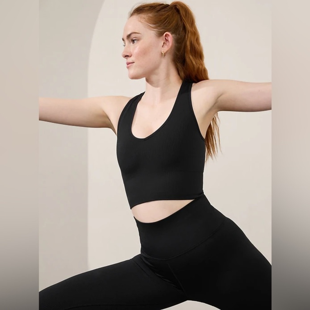 ATHLETA Aurora Crop Rib Tank Top WOMENS MEDIUM Black V-NECK NWT